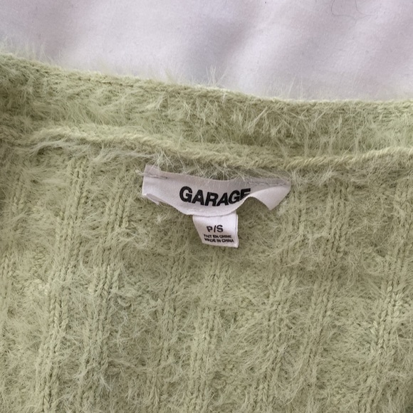 Sage green cropped sweater - Picture 2 of 3
